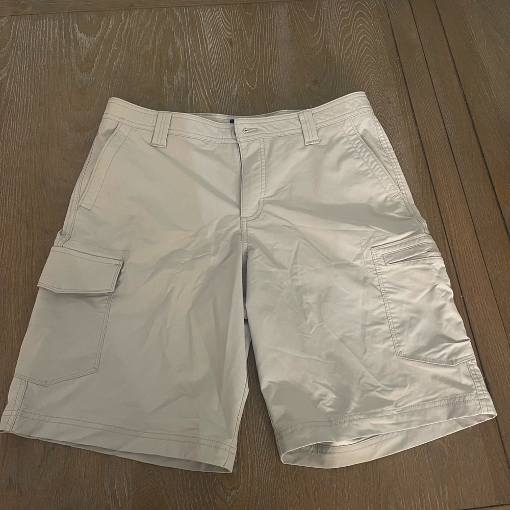 Men's Grey Cargo Shorts